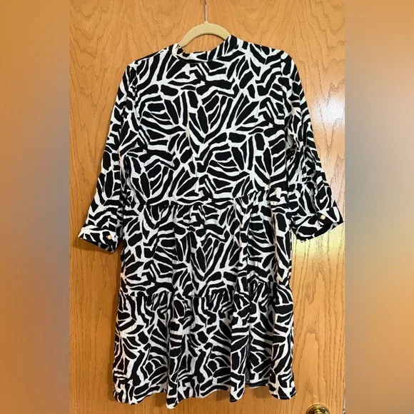 Rachel Zoe dress, size large, with pockets, so comfy! - Picture 2 of 5